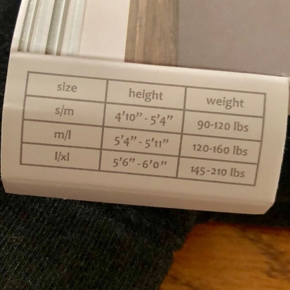 Black Leggings, Diamond Mesh - Picture 4 of 5